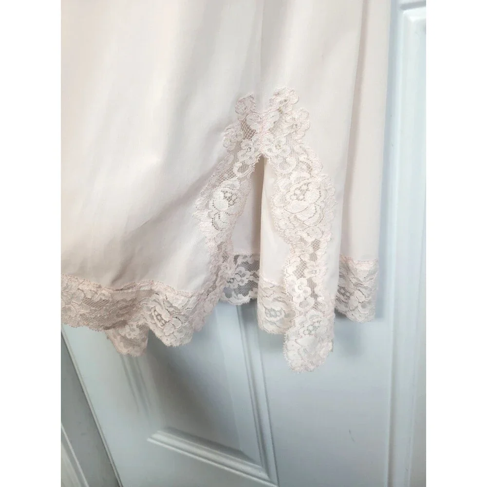 Vintage Vanity Fair Lace Nightgown Size M / L {See Measurements]